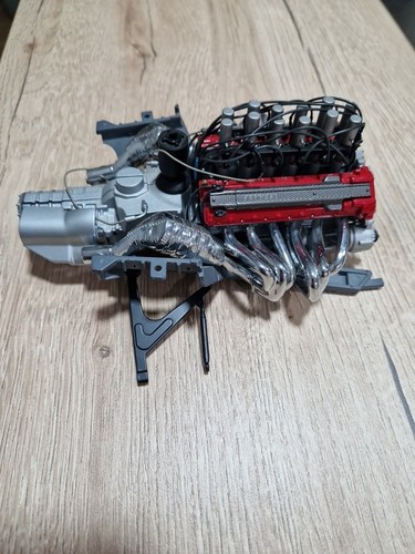 Motor ferrari enzo escala - motor, 1:10